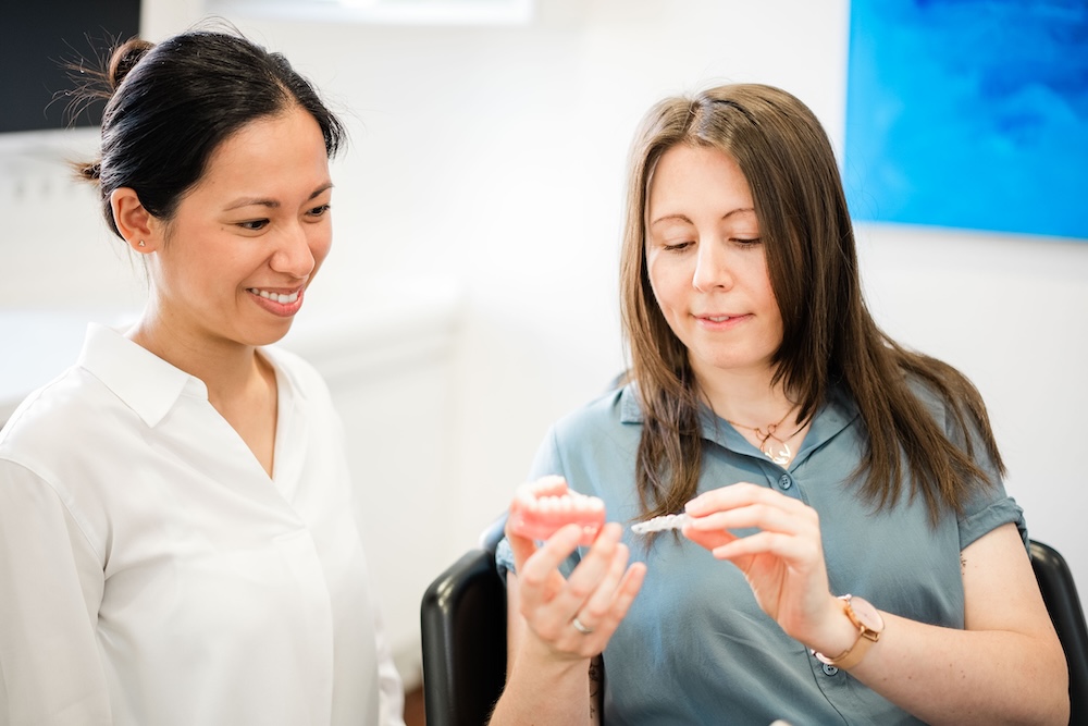 pham-miehe- privatpraxis-invisalign-duesseldorf-invisalign-schwerpunkt-v1 pham-miehe- privatpraxis-invisalign-duesseldorf-invisalign-schwerpunkt-v1