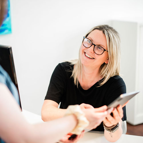 pham-miehe-privatpraxis-invisalign-duesseldorf-gallerie03-v1 pham-miehe- privatpraxis-invisalign-duesseldorf-gallerie03-v1